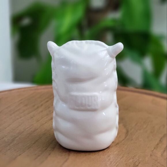 VINTAGE ✨️ Pillsbury Flour Sack Pepper Shaker - Picture 1 of 3